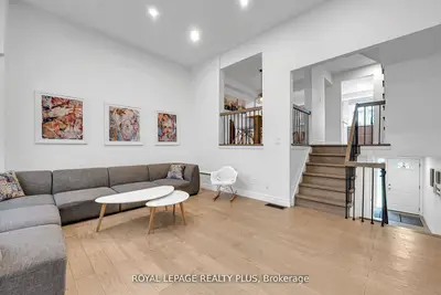 1755 Rathburn Road E 20, Mississauga, On L4e 2m8