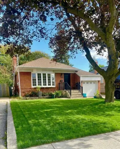 582 South Service Road, Mississauga, On L5g 2s6