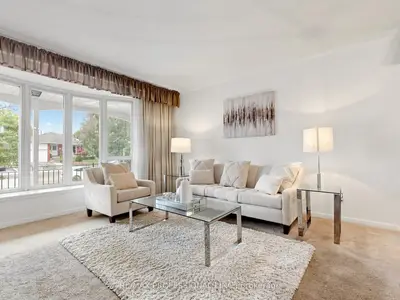34 Crestridge Heights Road, Toronto, On M9p 1a4