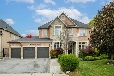 8 Calvados Crescent, Brampton, On L6p 2z1