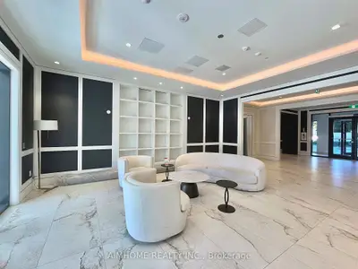 4010 Eglinton Avenue W 1818, Toronto, On M9a 0g5