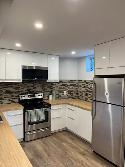 21 Melbert Road Bsmt, Toronto, On M9c 3p5
