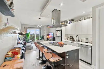 165 Legion Road 2032, Toronto, On M8y 0b3