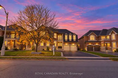 22 Janetville Street, Brampton, On L6p 2h5