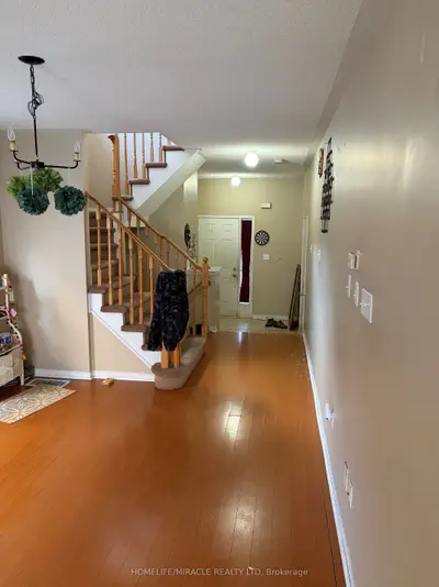 40 Crannyfield Drive, Brampton, On L7a 3x2