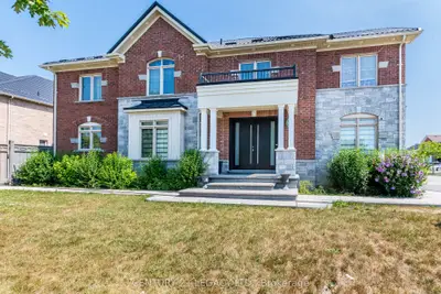 11 Drummondville Drive, Brampton, On L6p 3m6