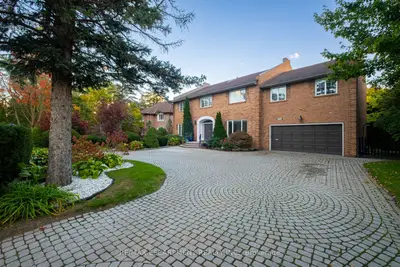 2026 Mississauga Road, Mississauga, On L5h 2k6