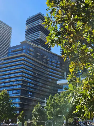 39 Annie Craig Drive 202, Toronto, On M8v 0h1