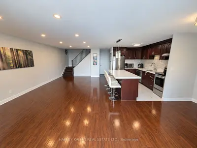 3025 The Credit Woodlands Drive 412, Mississauga, On L5c 2v3