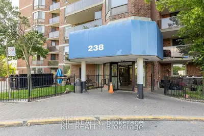 238 Albion Road 1507, Toronto, On M9w 6a7