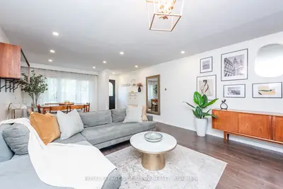 48 Mcroberts Avenue, Toronto, On M6e 4p4