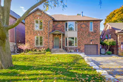 50 Gardenvale Road, Toronto, On M8z 4c3