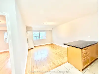 100 Twenty Fifth Street 9, Toronto, On M8v 3p9