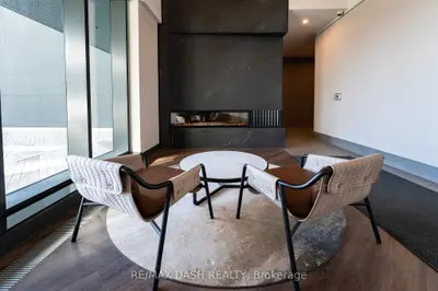 1037 The Queensway Avenue 411, Toronto, On M8z 0h5