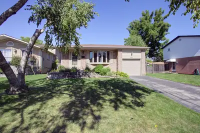 462 Withnell Crescent, Oakville, On L6l 3l9