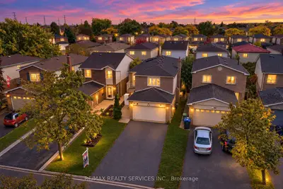 54 Pickard Lane, Brampton, On L6y 2m5