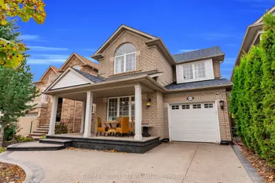 3873 Deepwood Heights, Mississauga, On L5m 6m4