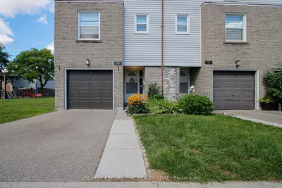 2440 Bromsgrove Road 50, Mississauga, On L5j 4j7