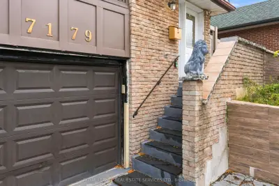 7179 Delmonte Crescent, Mississauga, On L4t 3l4