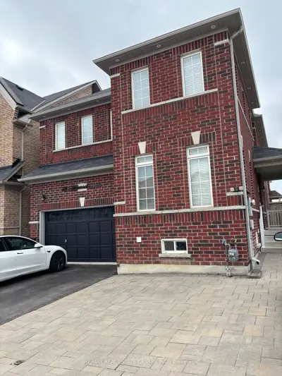 5496 Meadowcrest Avenue Main, Mississauga, On L5m 0w3