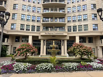2855 Bloor Street W 515, Toronto, On M8x 3a1