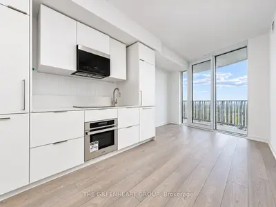 1 Fairview Road E 2710, Mississauga, On L5a 0b4