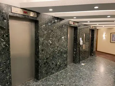2000 Islington Avenue 707, Toronto, On M9p 3s7