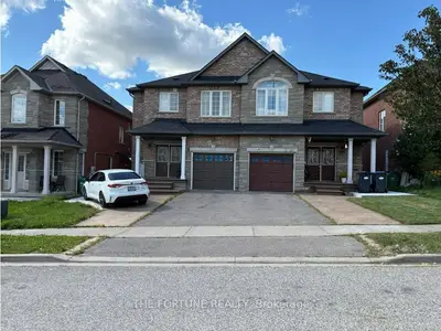 18 Saint Eugene Street, Brampton, On L6y 0k9