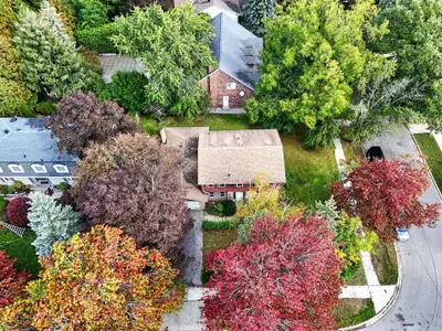 1353 Bunsden Avenue, Mississauga, On L5h 2b3