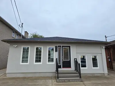 99 Regent Road Unit 3, Toronto, On M3k 1h2