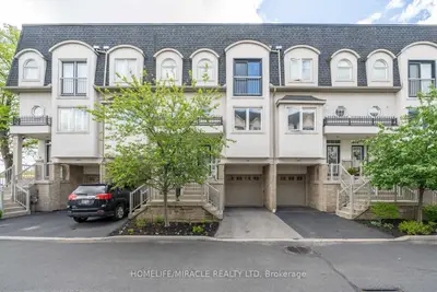 2464 Scholars Common, Burlington, On L7p 2w2