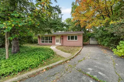 1340 Mountain Grove Avenue, Burlington, On L7p 2h2