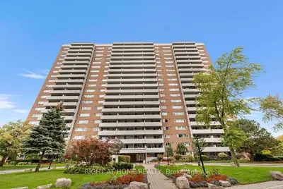 270 Scarlett Road 206, Toronto, On M6n 4x7