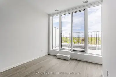 689 The Queensway Ph817, Toronto, On M8y 0c8