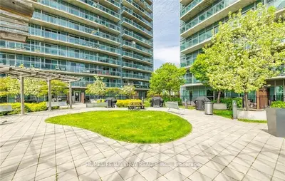165 Legion Road N 1928, Toronto, On M8y 0b3