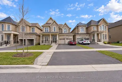 89 Clockwork Drive, Brampton, On L7a 5j1