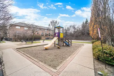 190 Manitoba Street 209, Toronto, On M8y 3y8