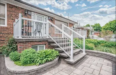 8 Mcculla Avenue Upper Level, Brampton, On L6v 1l7