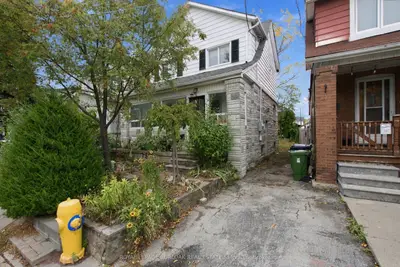 52 Craydon Avenue, Toronto, On M6m 2c7