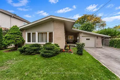 10 Beaver Bend Crescent, Toronto, On M9b 5p8