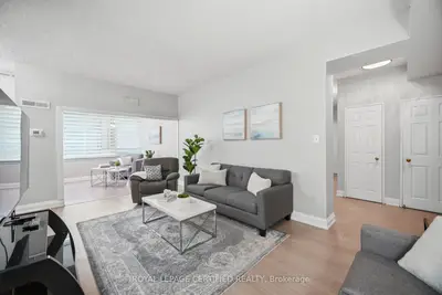 5 Lisa Street 109, Brampton, On L6t 4t4