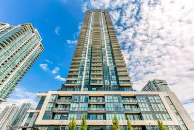3975 Grand Park Drive 3707, Mississauga, On L5b 0k4
