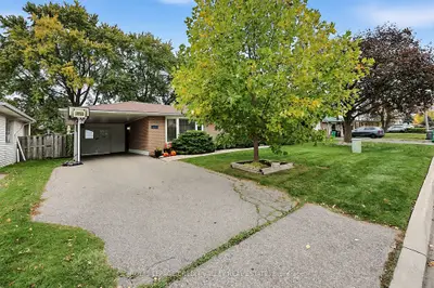 27 Castlemore Drive, Brampton, On L6w 2v9