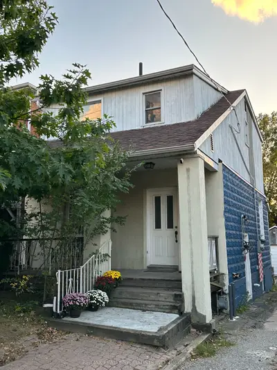 52a Rockcliffe Boulevard, Toronto, On M6n 4r5