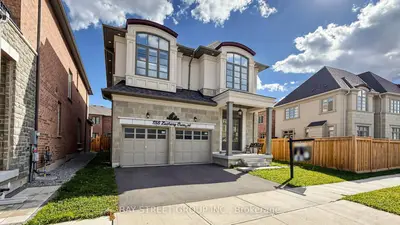 138 Zachary Crescent, Oakville, On L6h 7c5