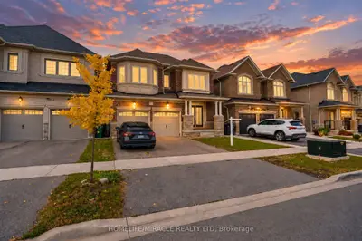 372 Remembrance Road, Brampton, On L7a 4x9