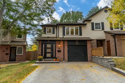 889 Sweetwater Crescent, Mississauga, On L5h 4a7