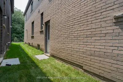 158 Petch Avenue, Brampton, On L7c 4l1
