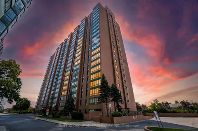 155 Hillcrest Avenue 2216, Mississauga, On L5b 3z2