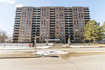 4 Lisa Street 1101, Brampton, On L6t 4b6